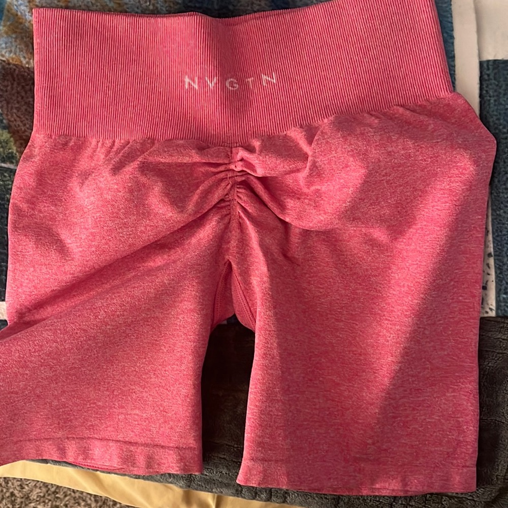 NVGT scrunch shorts